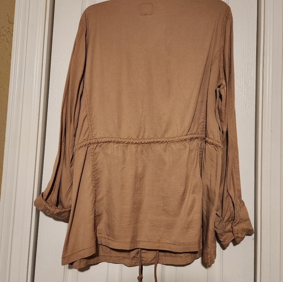 Women's Utility Top - Picture 2 of 2